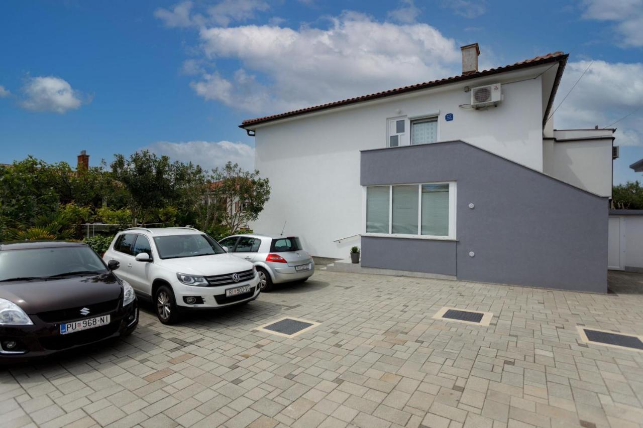 Appartement Adrijana 2 à Krk Town Extérieur photo